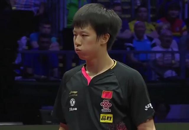 包含FNC血洗BLG，369线上压制力十足焦点之战小组赛，强势挺进下一轮的词条