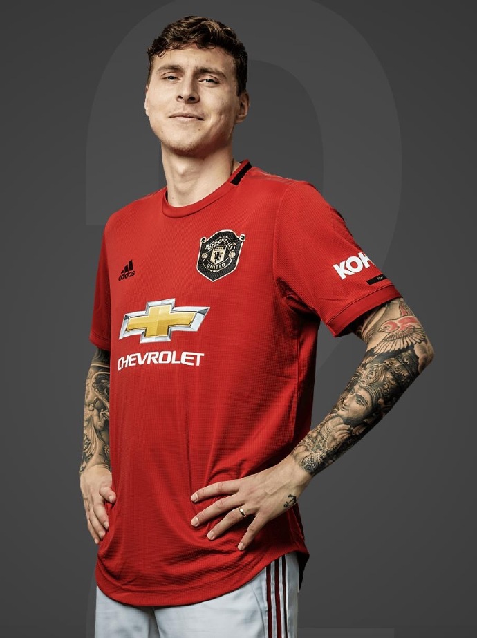 开云官网-曼联新赛季主场球衣曝光，设计大胆吸睛