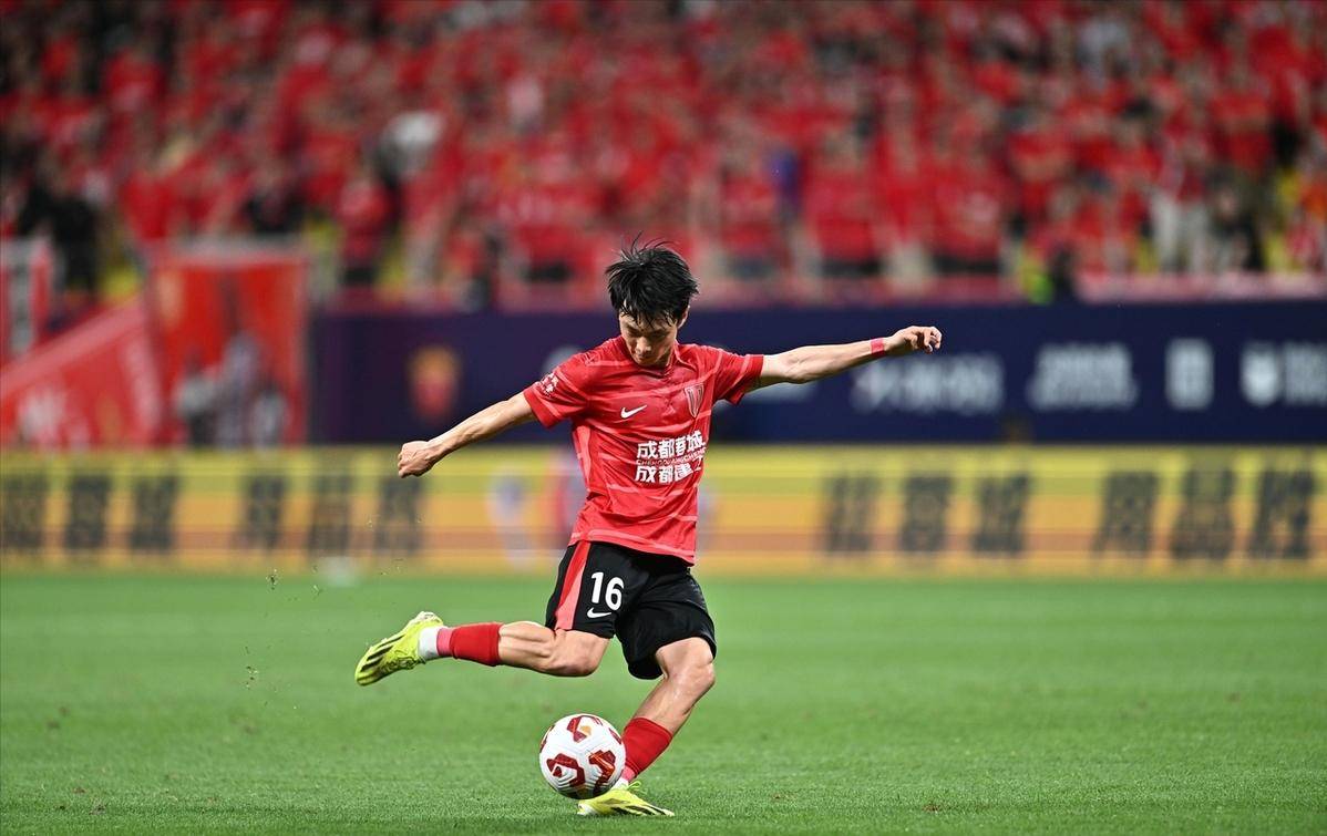 本土球员崭露头角,为球队注入新的活力的简单介绍 本土球员崭露头角,为球队注入新的活力的简单介绍