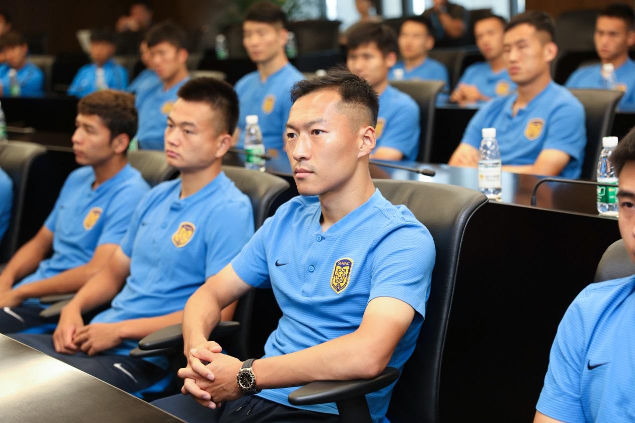 包含江苏苏宁队员团结一心,实现连胜的词条 包含江苏苏宁队员团结一心,实现连胜的词条