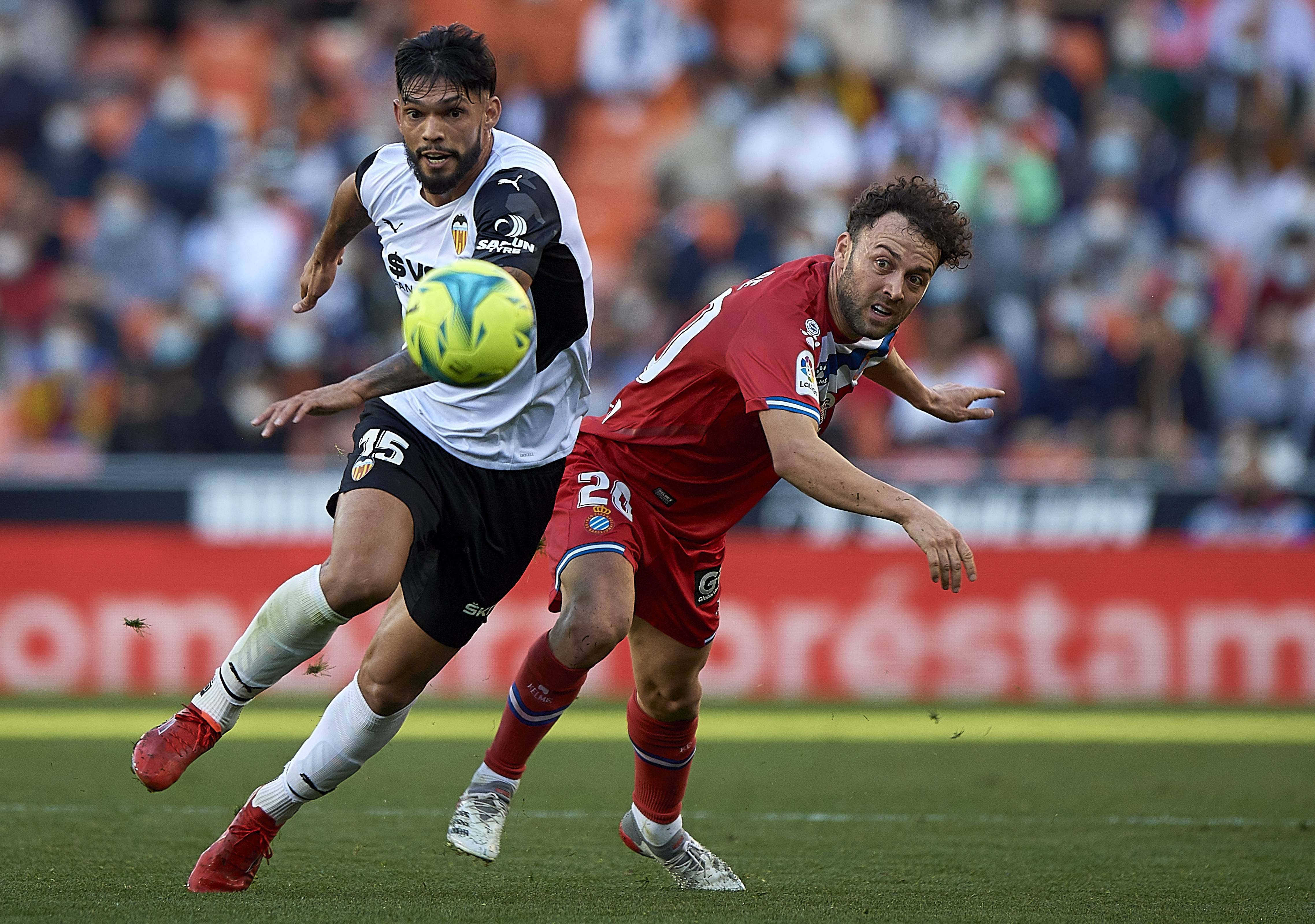 关于塞维利亚比战胜赫塔费,升至西甲榜首的信息 关于塞维利亚比战胜赫塔费,升至西甲榜首的信息