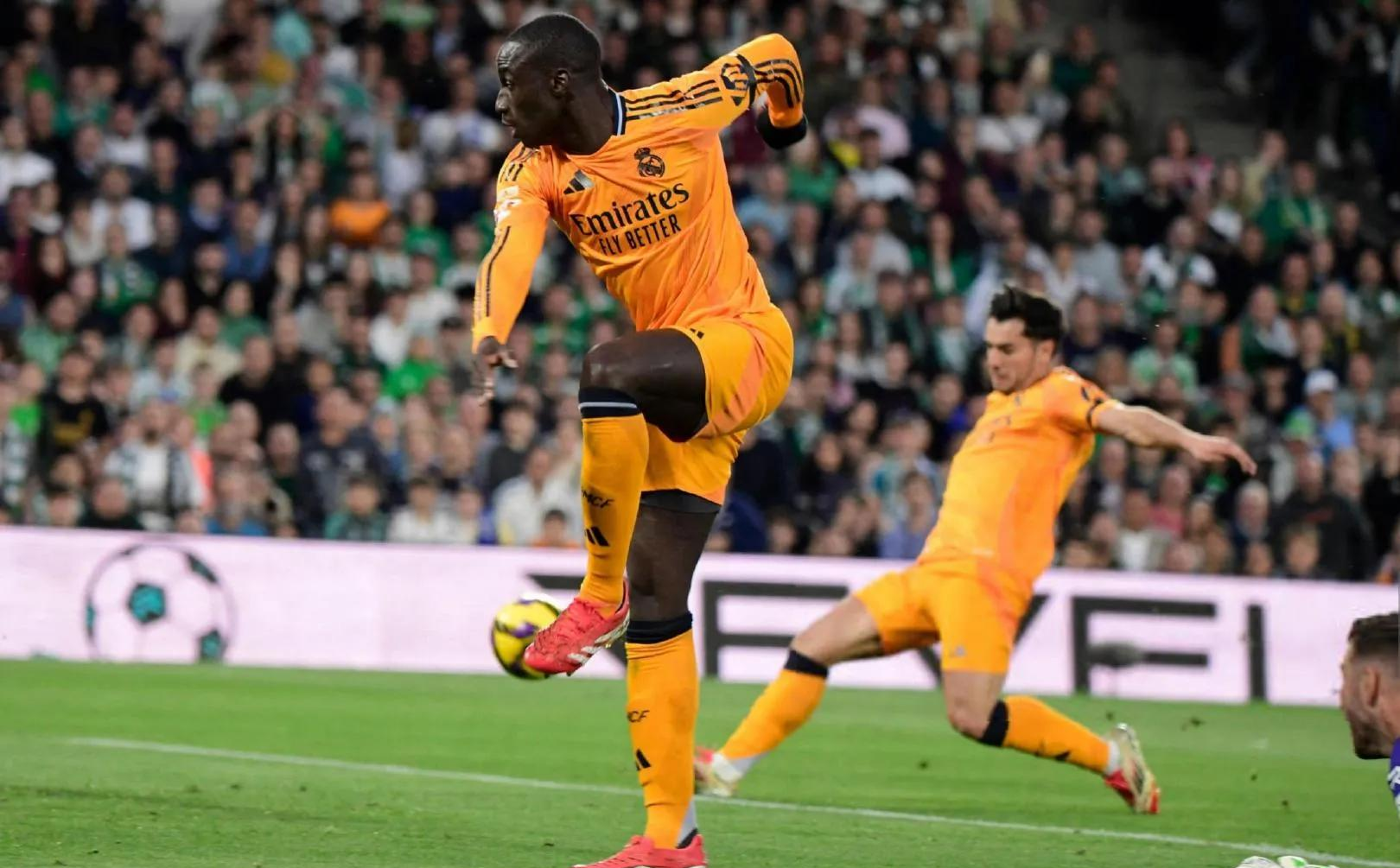 关于塞维利亚比战胜赫塔费,升至西甲榜首的信息 关于塞维利亚比战胜赫塔费,升至西甲榜首的信息