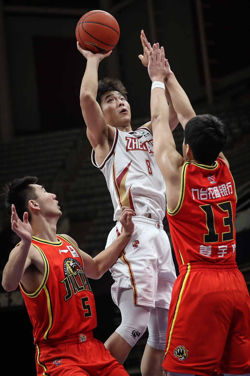 开云体育在线-都灵队遭遇困境，急需扭转局面