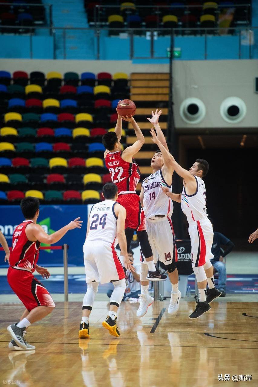 开云APP-马刺轻取广州队，易建联关键制胜