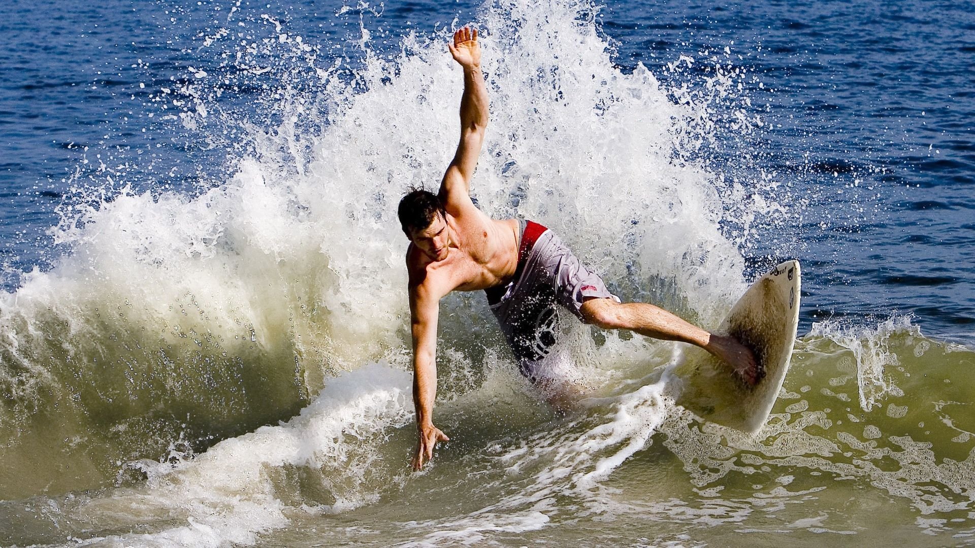 赛道上的魔术师，当约基奇点燃F1街道赛之夜