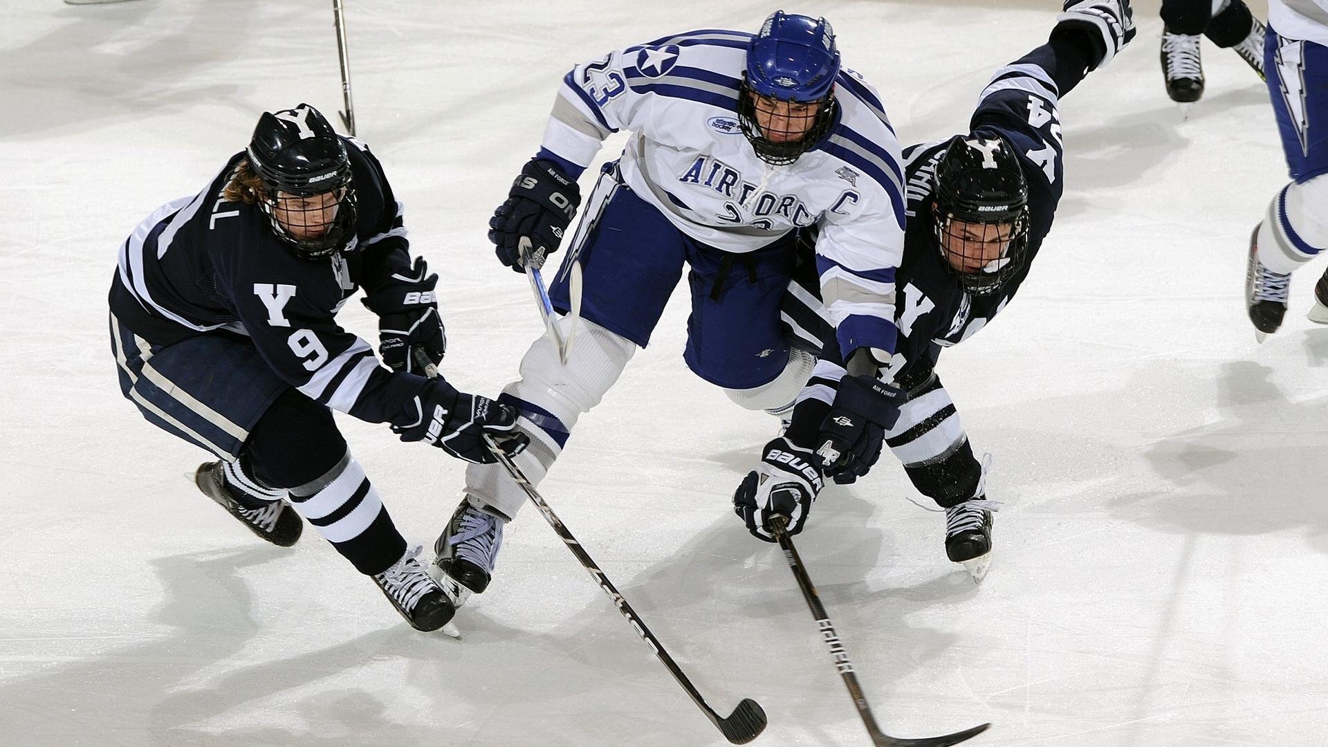 开云体育官方网站-双城记，英超争冠焦点战与骑士关键突围的战术交响